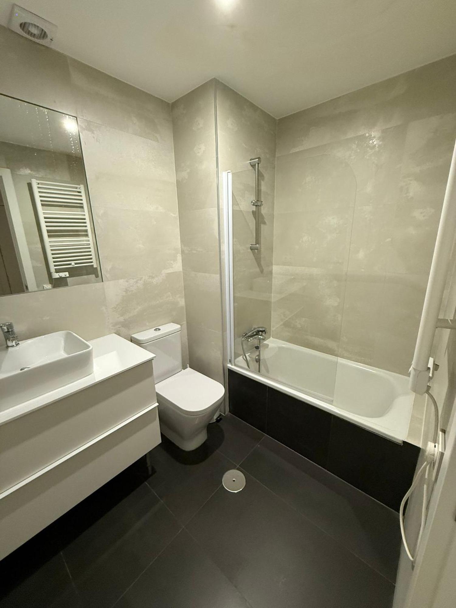 To Room Madrid Castellana Экстерьер фото