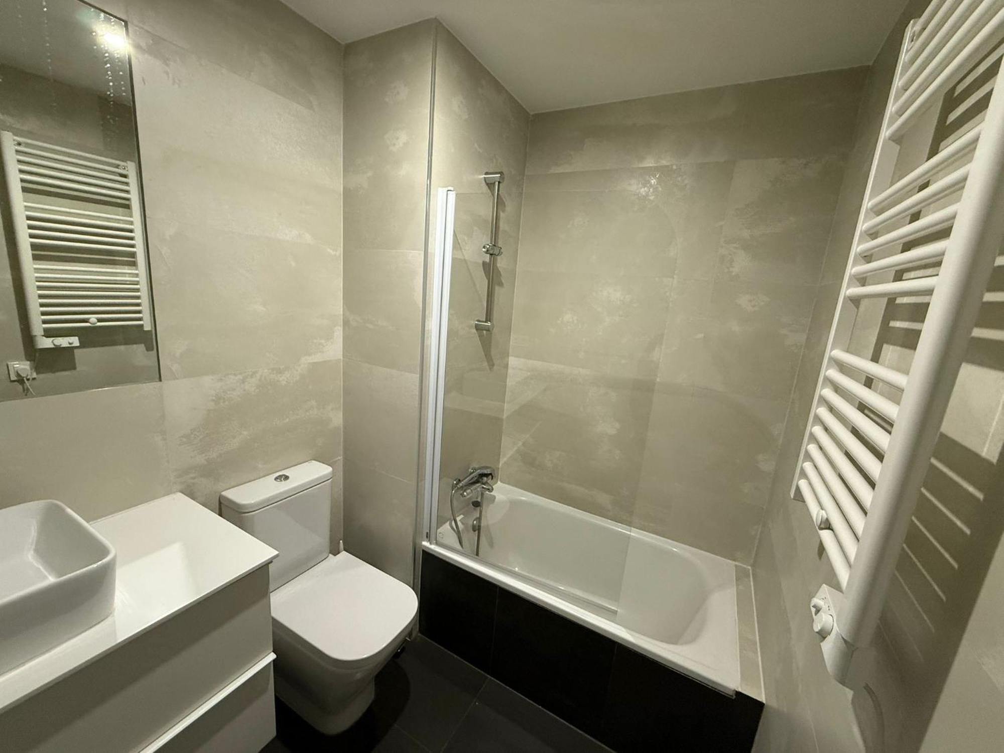 To Room Madrid Castellana Экстерьер фото